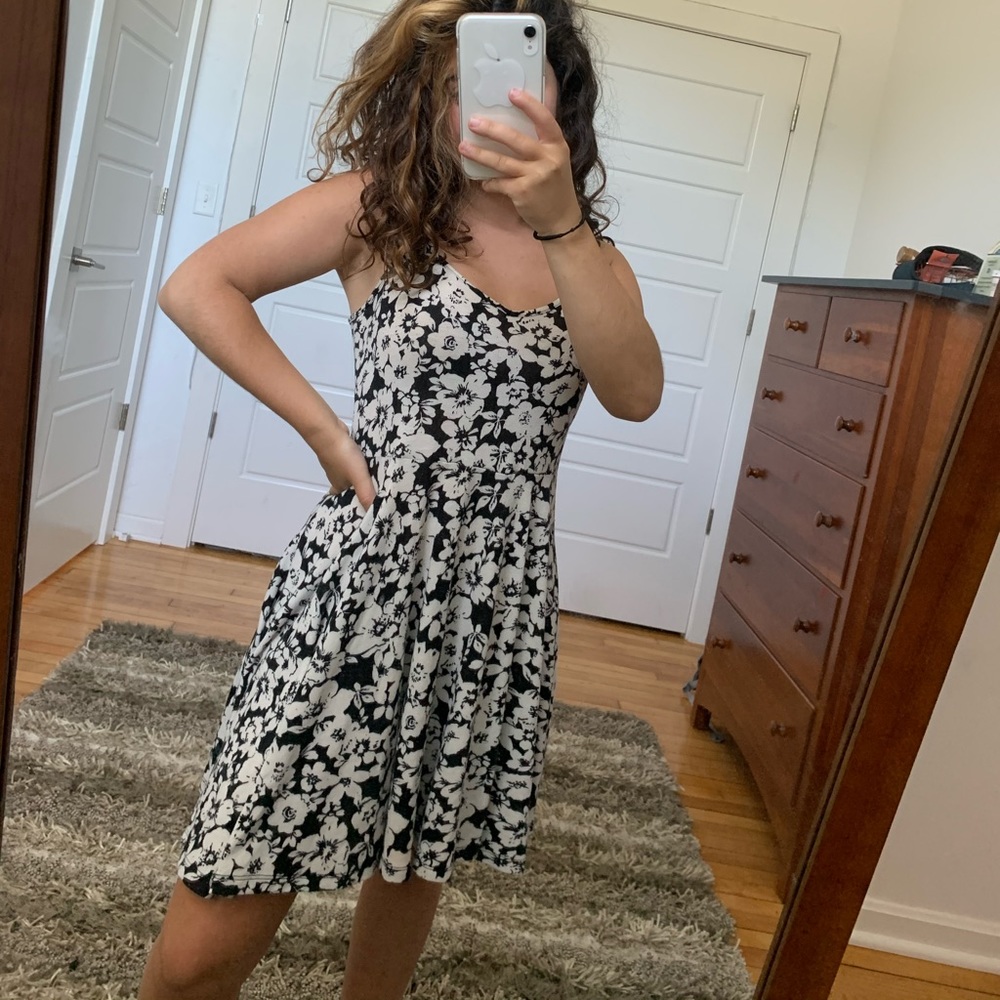 Forever 21 summer dress size M
